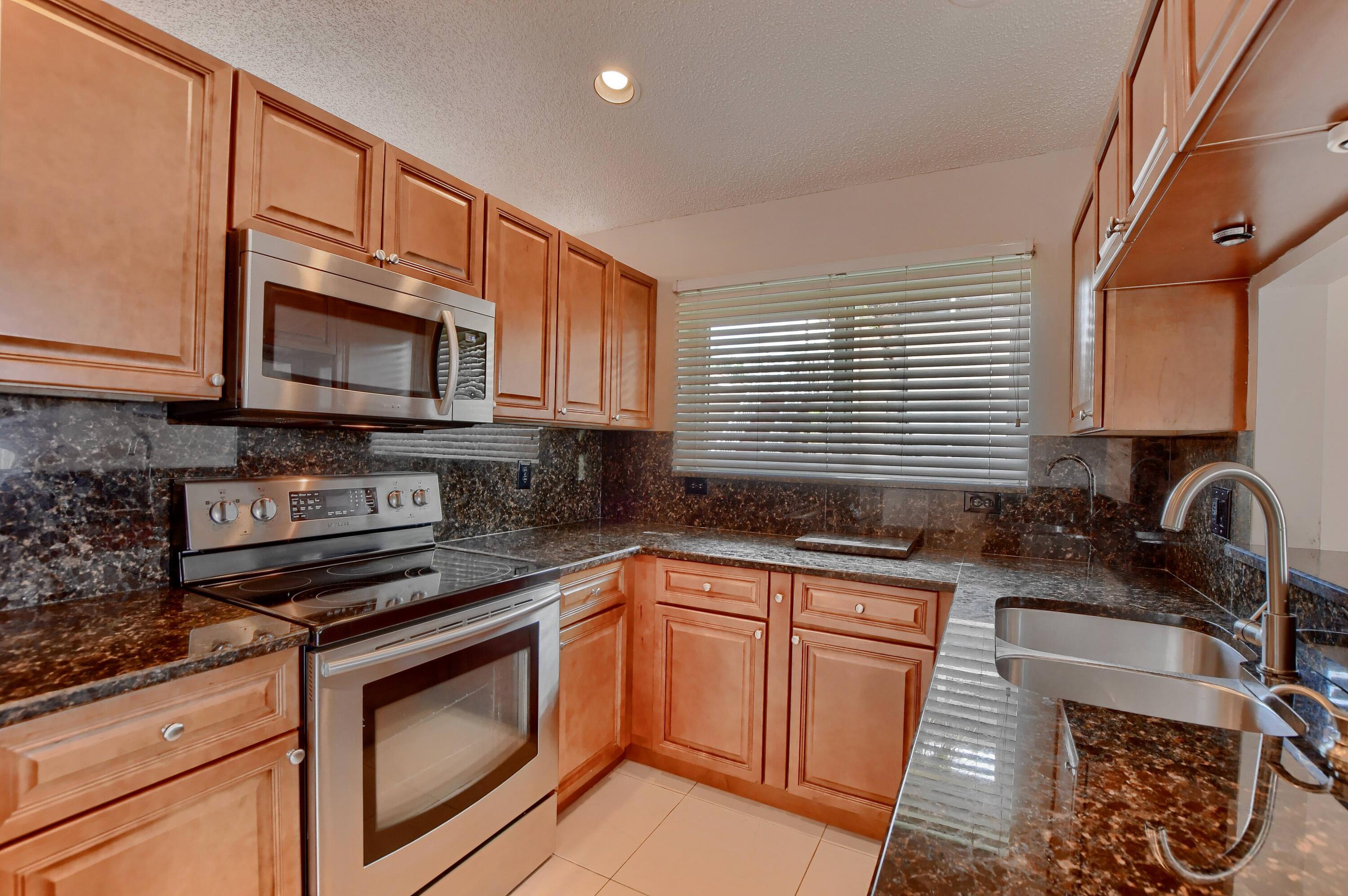 10936 Lakemore Lane Boca Raton, FL 33498 - Photo 27 of 54 Kitchen