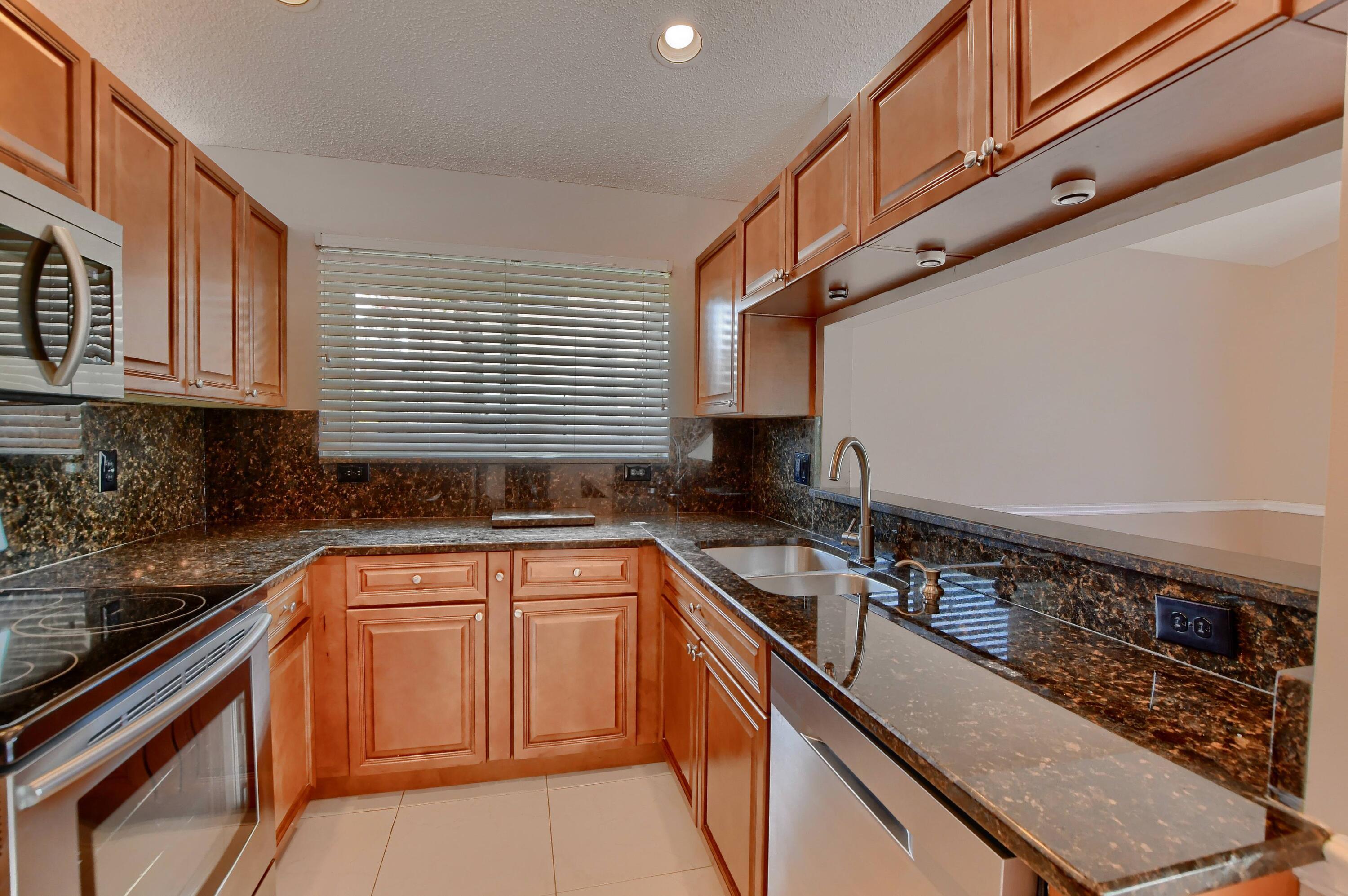 10936 Lakemore Lane Boca Raton, FL 33498 - Photo 28 of 54 EBF_1805-HDR(5)