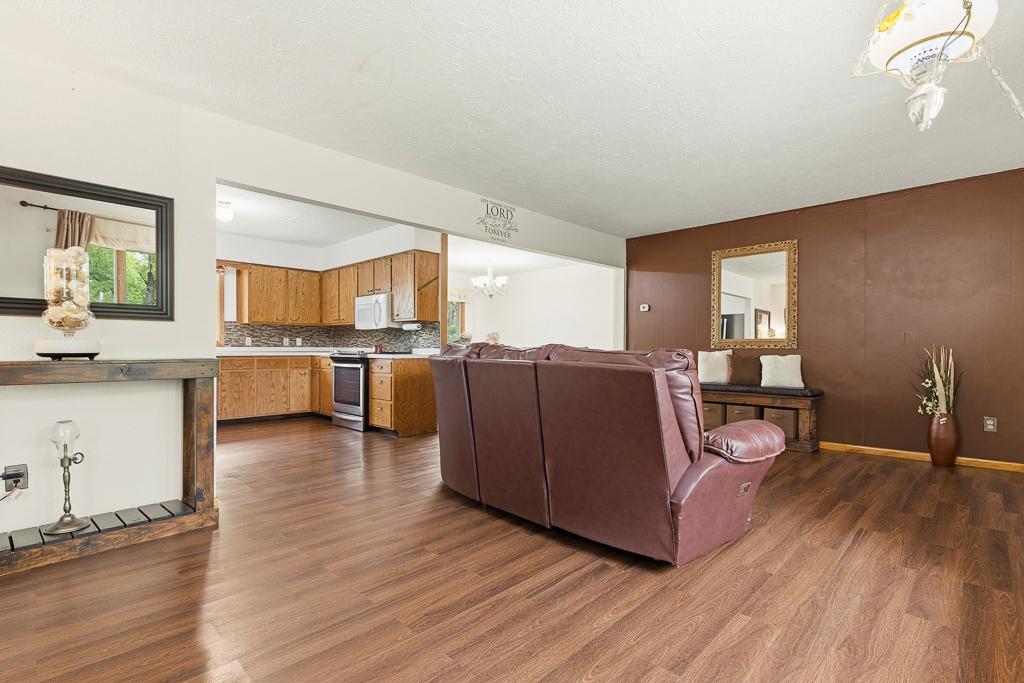 2110 Highway 75 Canby, MN 56220 - Photo 11 of 38