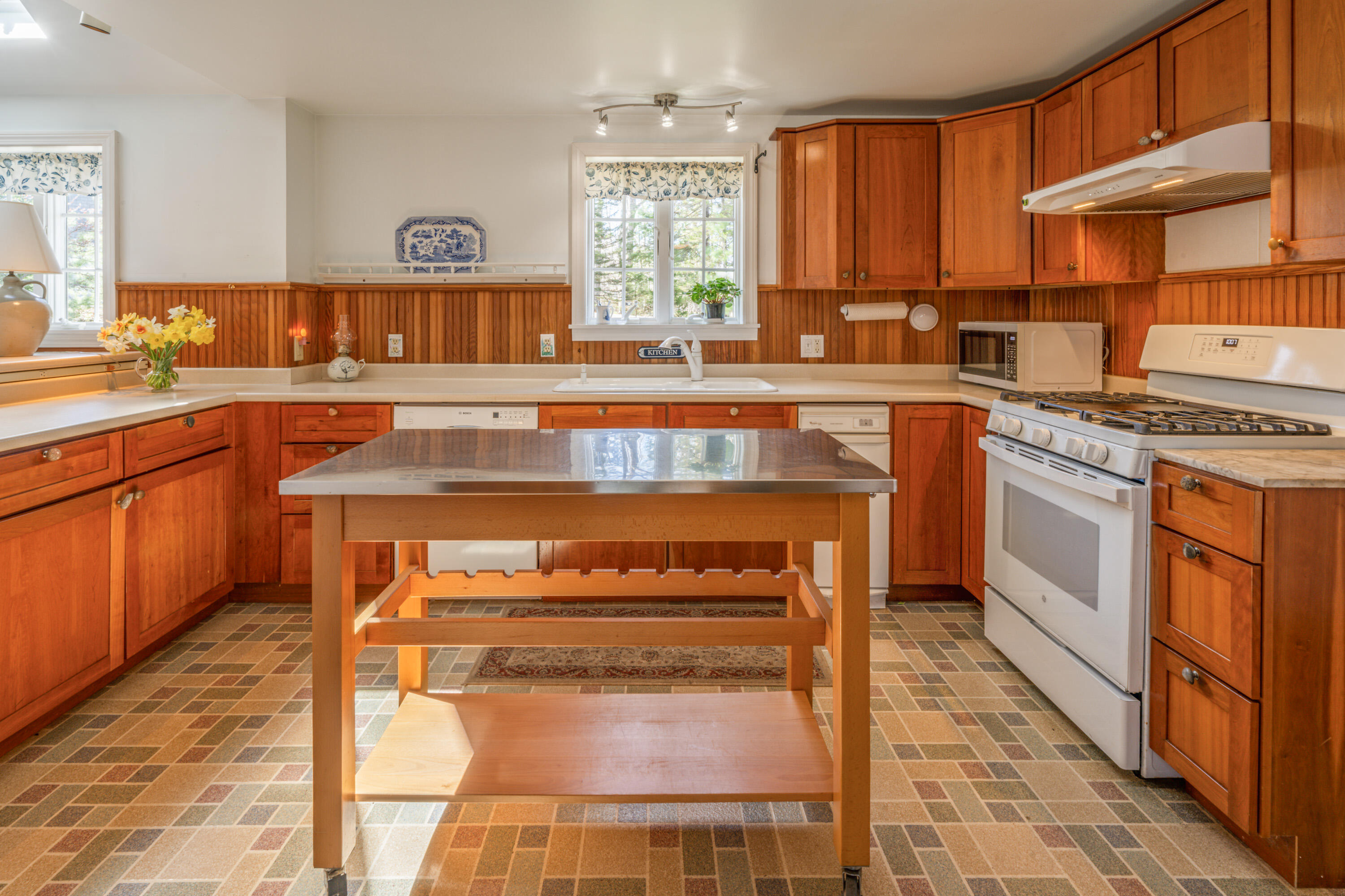 568 Bluff Road Northport, ME 04849 - Photo 10 of 46 568 Bluff Rd. Kitchen.1