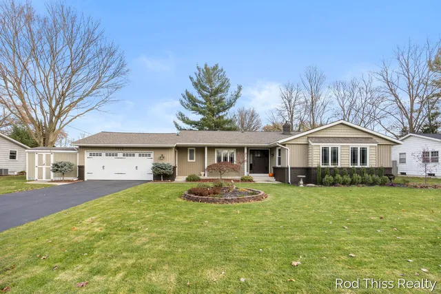 $390,000 | 7918 22nd Avenue, Jenison, MI 49428