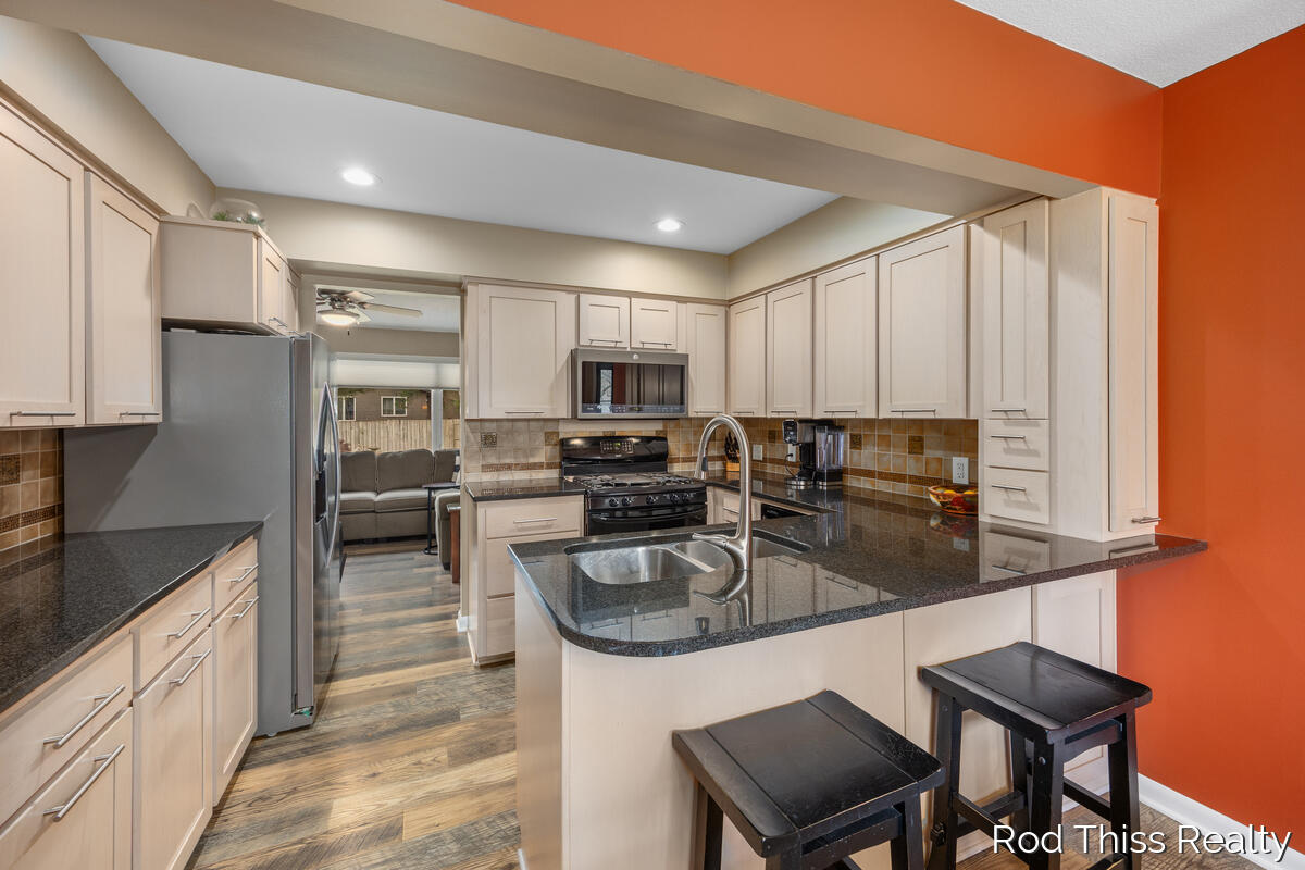 7918 22nd Avenue Jenison, MI 49428 - Photo 13 of 41 7918-22nd_014