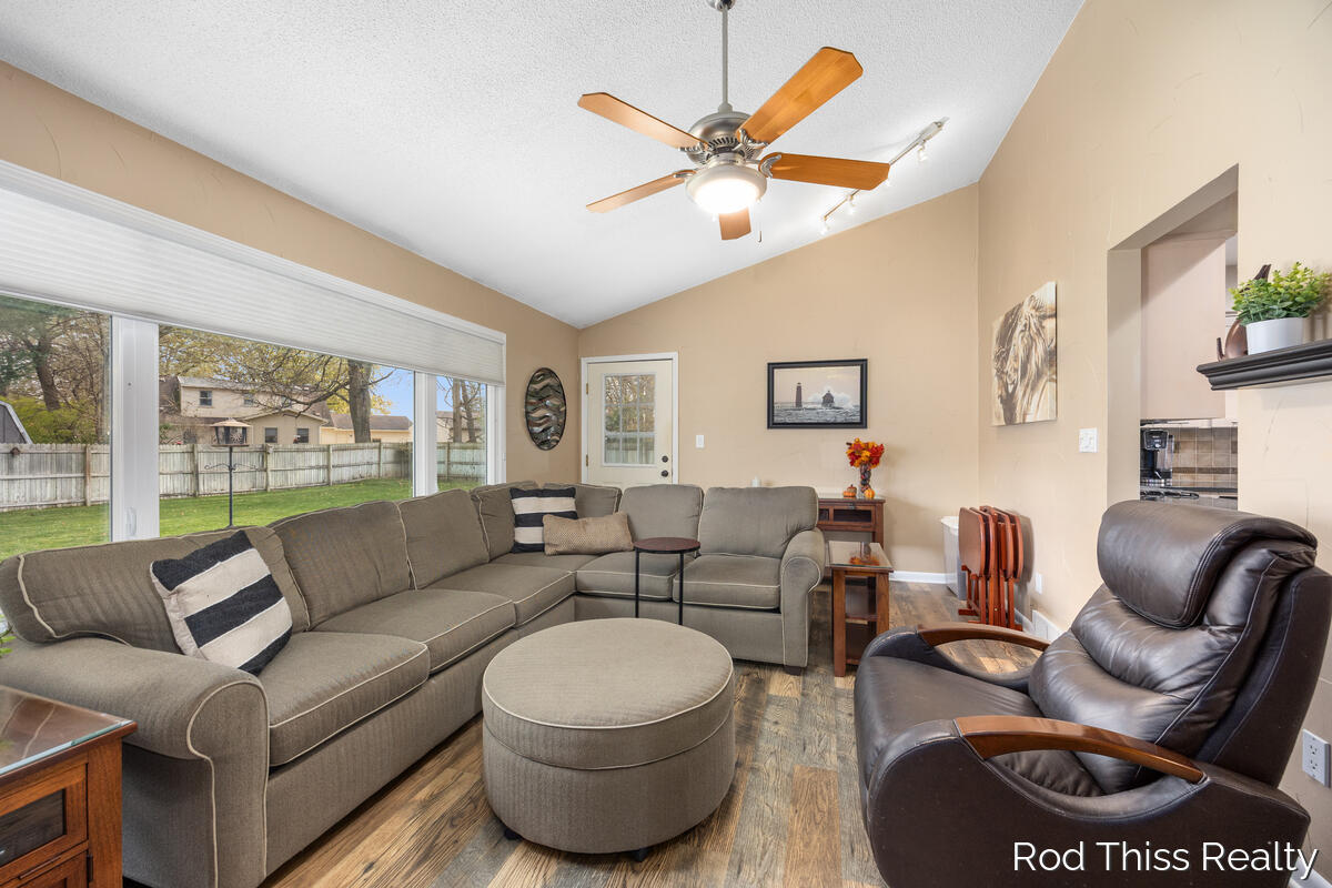 7918 22nd Avenue Jenison, MI 49428 - Photo 16 of 41 7918-22nd_017