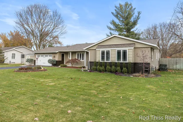 $390,000 | 7918 22nd Avenue, Jenison, MI 49428