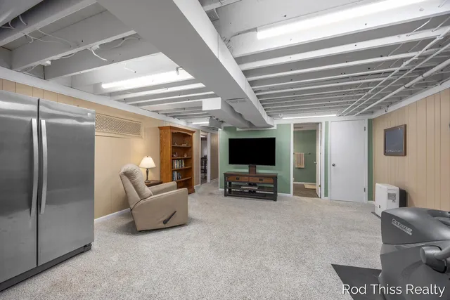 $390,000 | 7918 22nd Avenue, Jenison, MI 49428