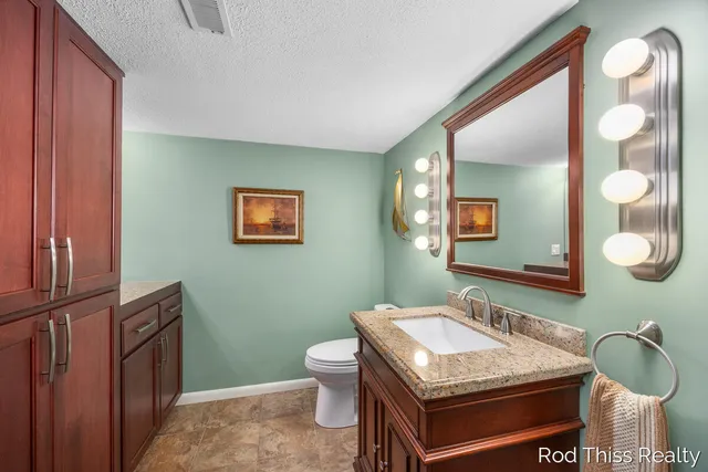 $390,000 | 7918 22nd Avenue, Jenison, MI 49428