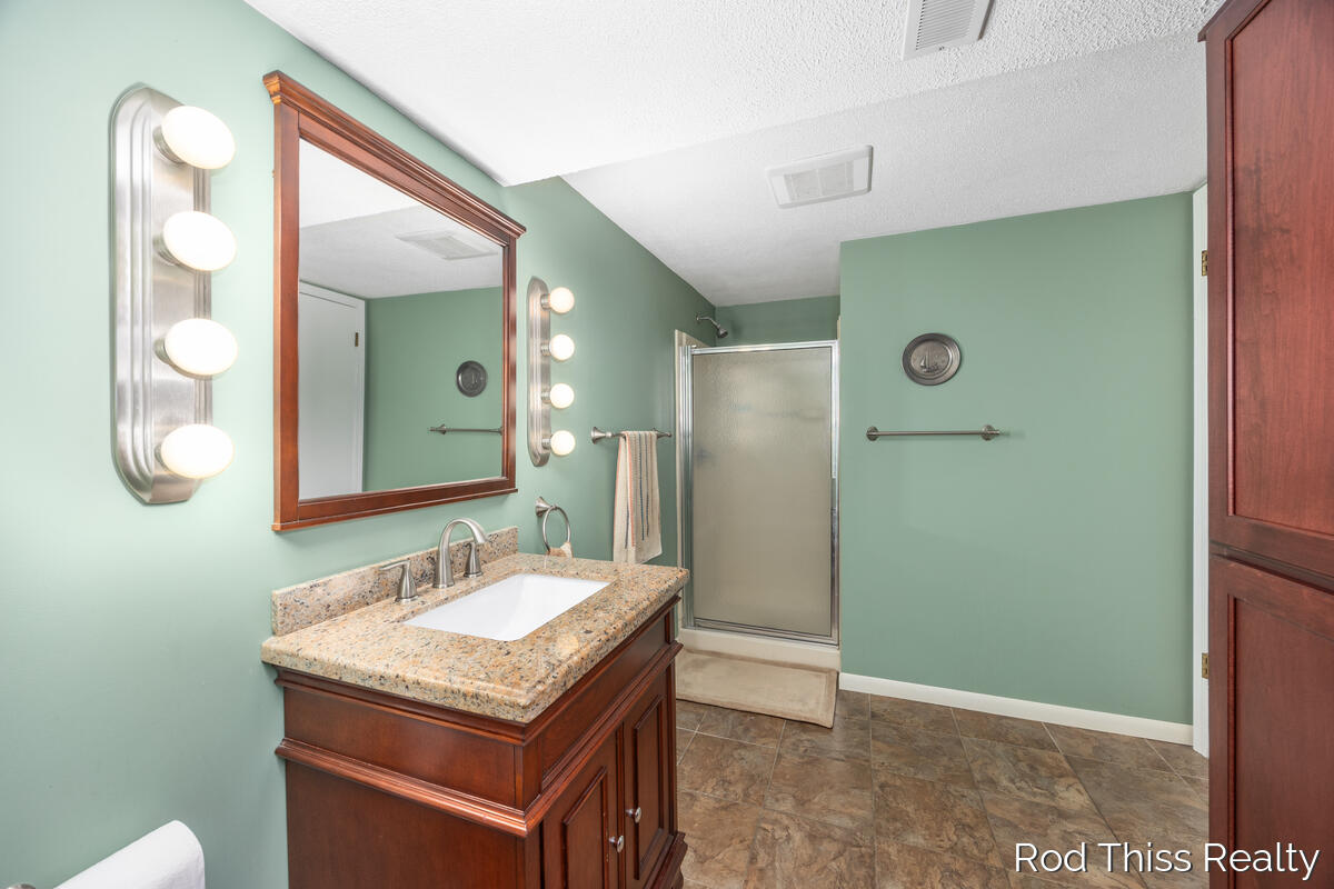 7918 22nd Avenue Jenison, MI 49428 - Photo 28 of 41 7918-22nd_029