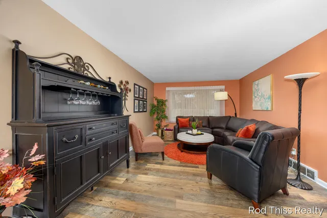 $390,000 | 7918 22nd Avenue, Jenison, MI 49428