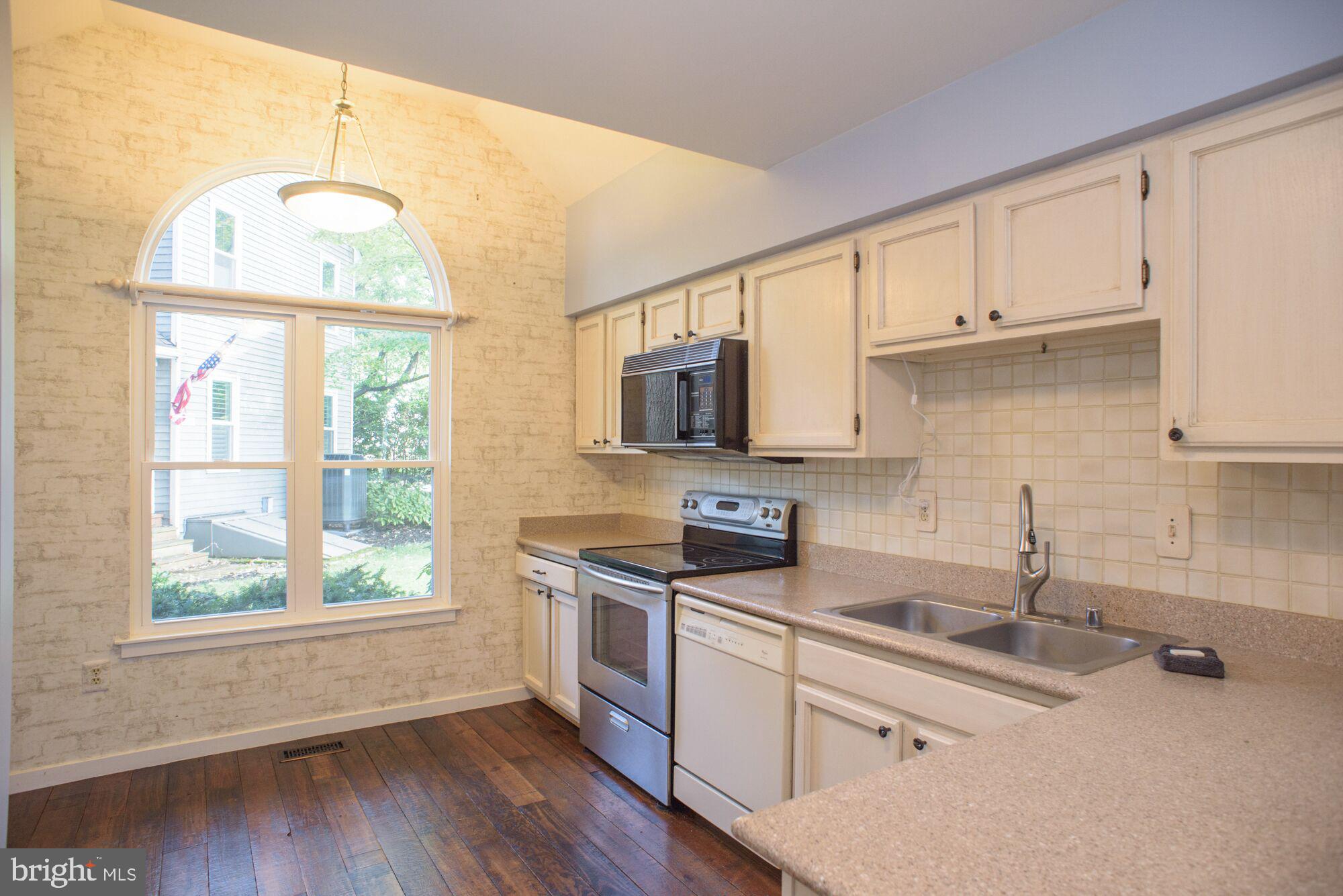1561 Ritchie Lane Annapolis, MD 21401 - Photo 4 of 14