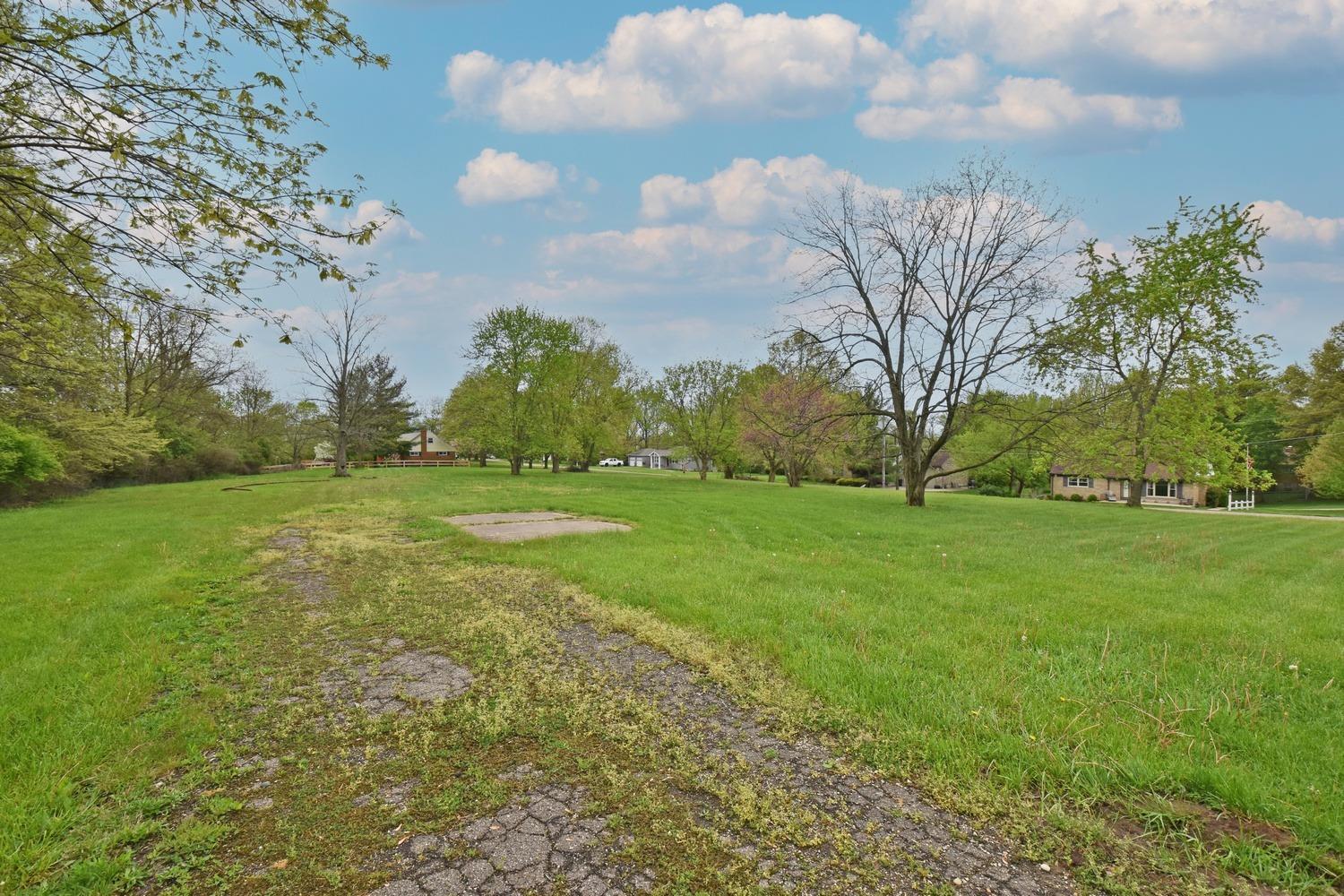 9982 Prechtel Road Cincinnati, OH 45252 - Photo 3 of 4 Gallery Image 3