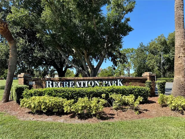 a sign that is on the side of the road