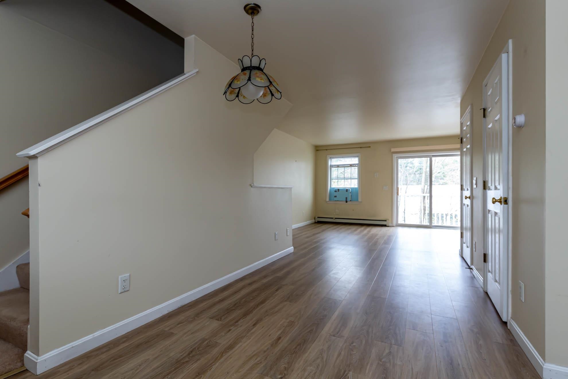 1029 South Mammoth Road, Unit 30 Manchester, NH 03109 - Photo 8 of 27