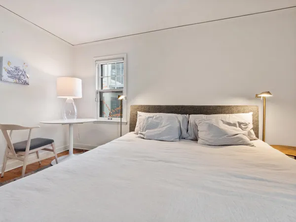 $2,995 | 4325 Chowen Avenue South, Unit 1, Minneapolis, MN 55410