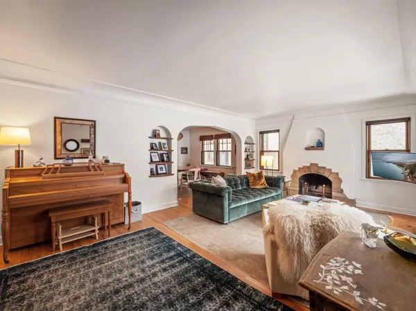 $2,995 | 4325 Chowen Avenue South, Unit 1, Minneapolis, MN 55410