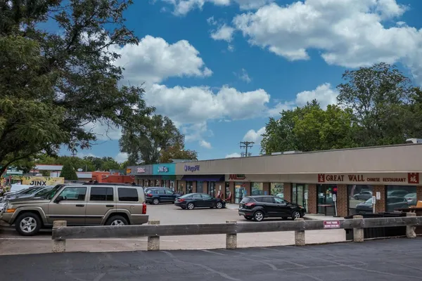 $2,995 | 4325 Chowen Avenue South, Unit 1, Minneapolis, MN 55410