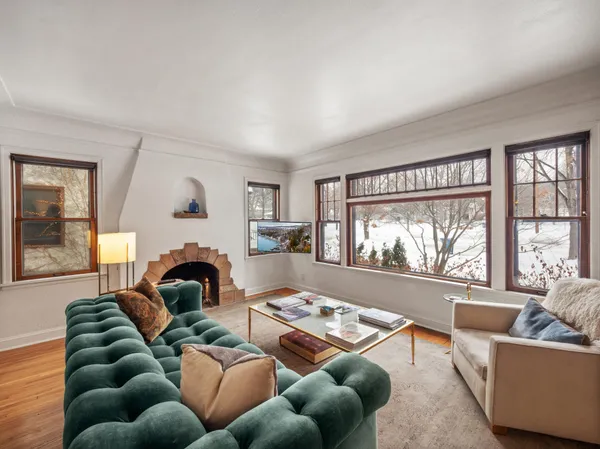 $2,995 | 4325 Chowen Avenue South, Unit 1, Minneapolis, MN 55410