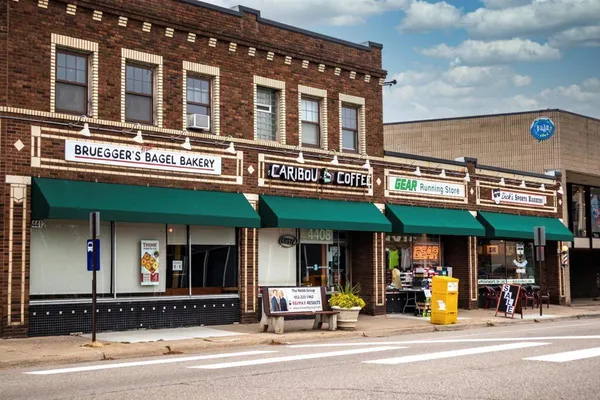 $2,995 | 4325 Chowen Avenue South, Unit 1, Minneapolis, MN 55410