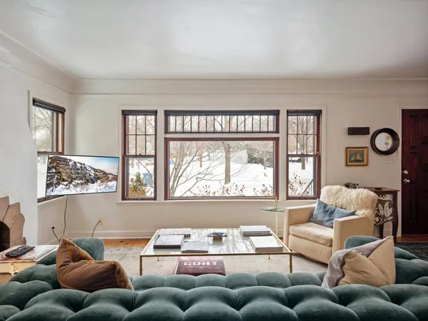 $2,995 | 4325 Chowen Avenue South, Unit 1, Minneapolis, MN 55410