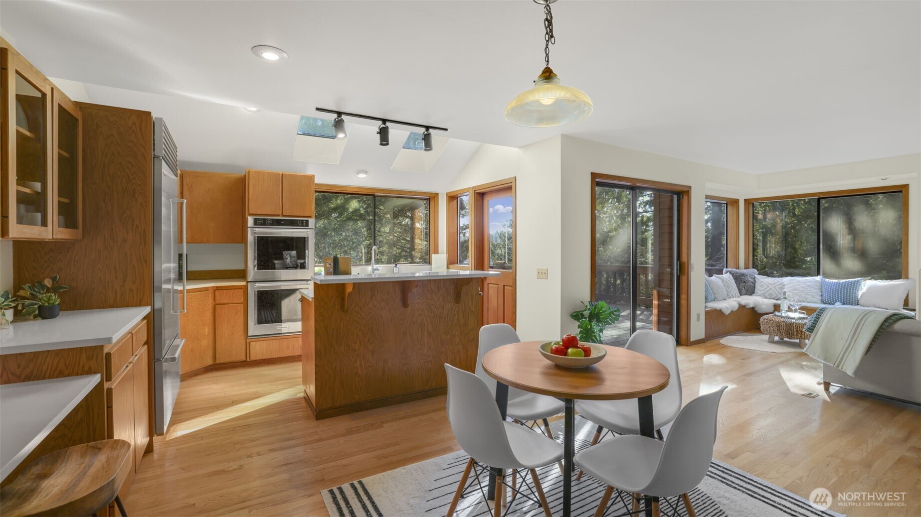18210 West Spring Lake Drive Southeast Renton, WA 98058 - Photo 12 of 40 Gallery Image 12