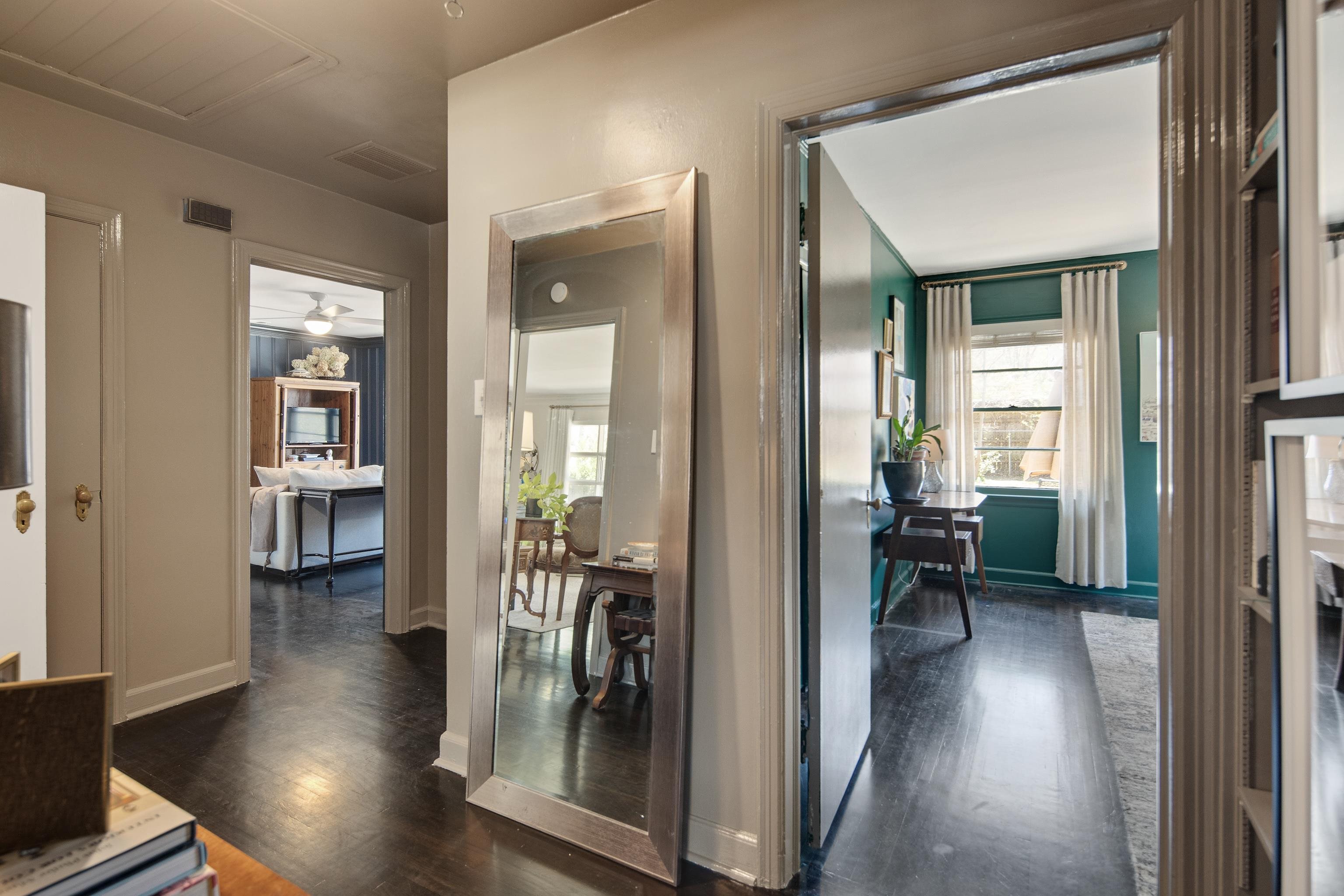 4063 Minden Road Memphis, TN 38117 - Photo 23 of 35 a view of a hallway with livingroom and furniture