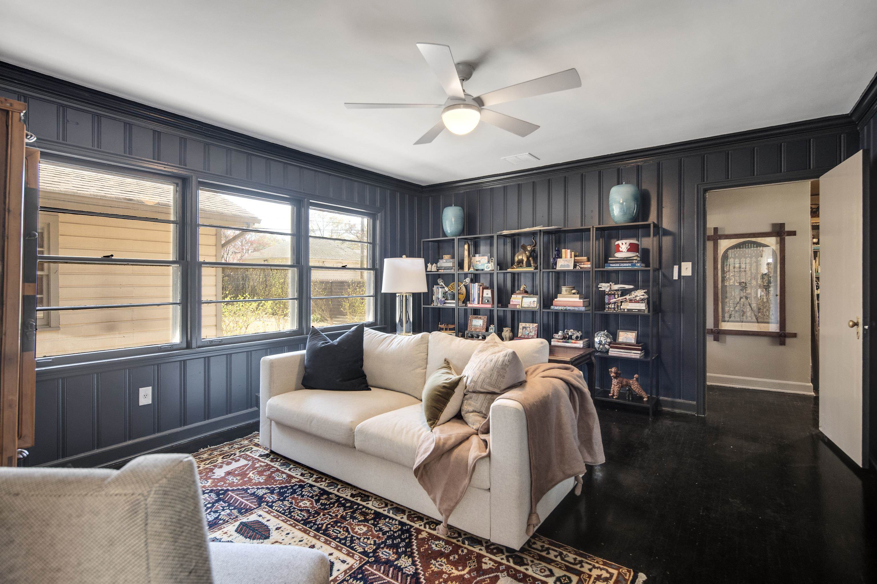 4063 Minden Road Memphis, TN 38117 - Photo 27 of 35 a living room with furniture and a large window