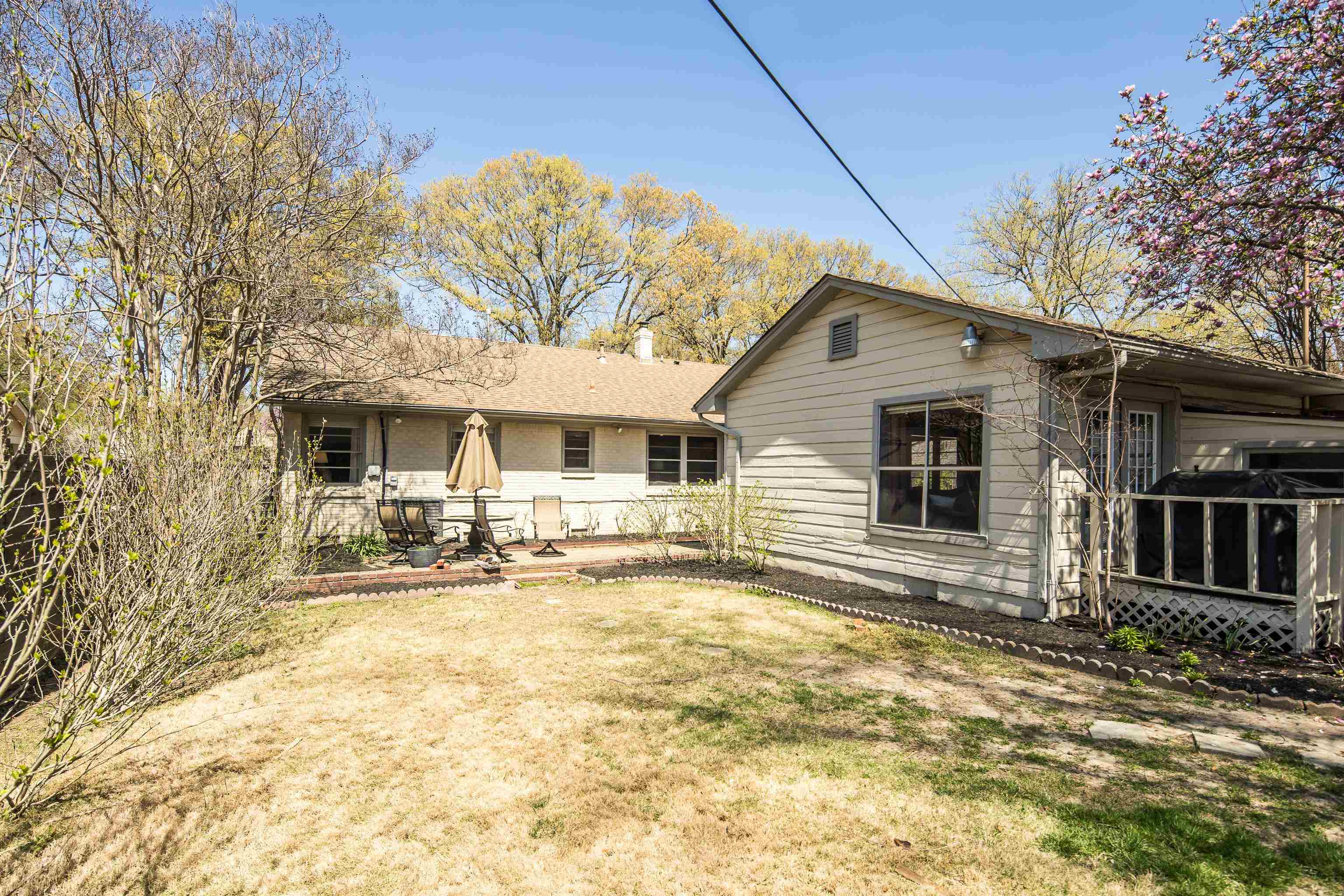 4063 Minden Road Memphis, TN 38117 - Photo 33 of 35 a front view of a house with a yard