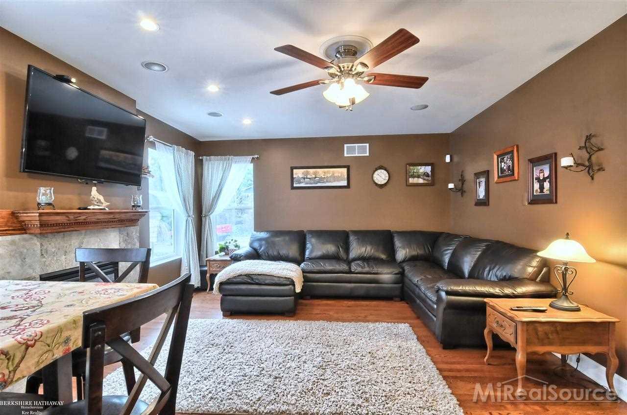 632 7th Street Rochester, MI 48307 - Photo 8 of 36