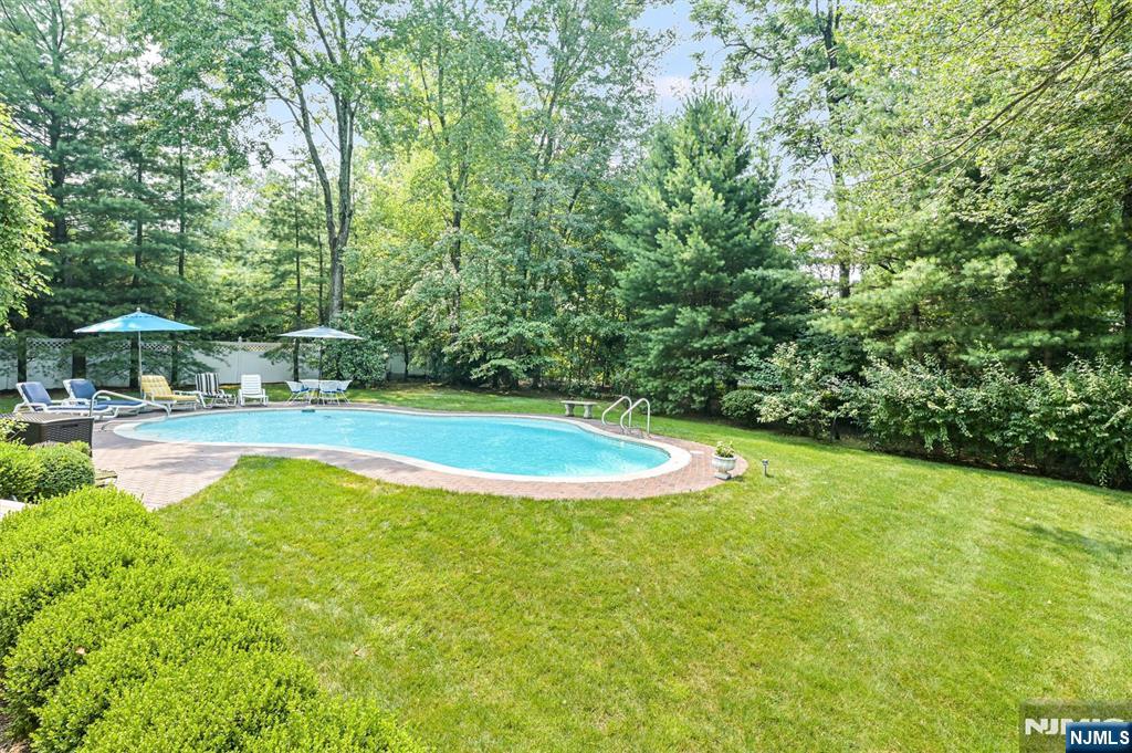7 Arthur Court Demarest, NJ 07627 - Photo 32 of 46