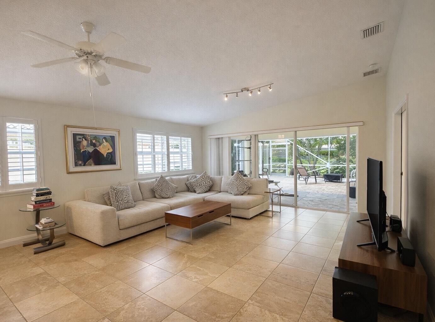 8346 Quito Place Wellington, FL 33414 - Photo 5 of 16 2