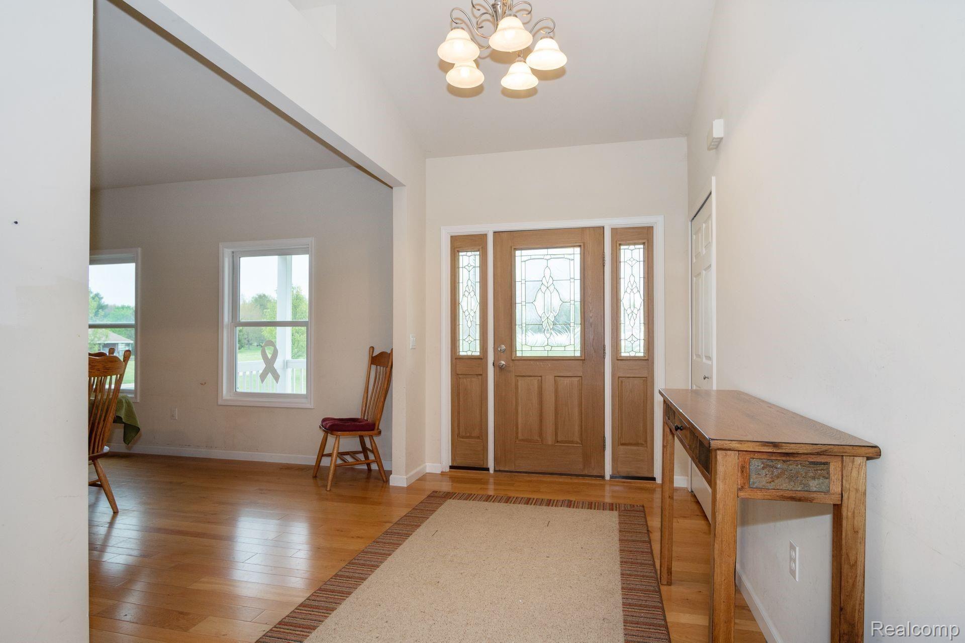 5138 Pingree Road Howell, MI 48843 - Photo 4 of 35 24AEBC31-974C-4322-BE73-F8C2BE4E9EDF.jpeg