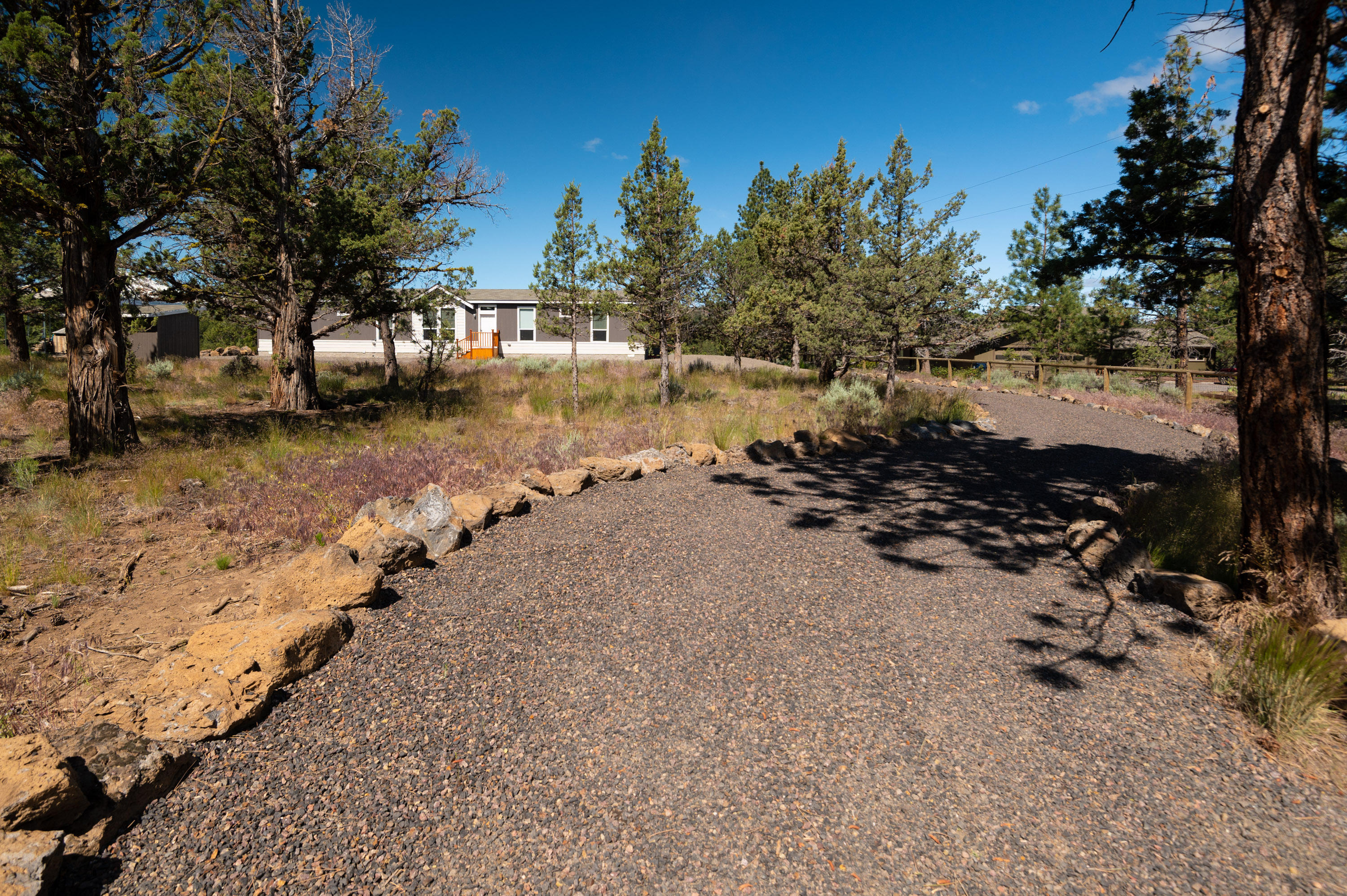 68813 Bradley Road Sisters, OR 97759 - Photo 11 of 43 TPark_4089_061720