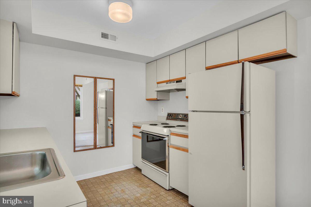 2113 Sandra Road Voorhees, NJ 08043 - Photo 14 of 23