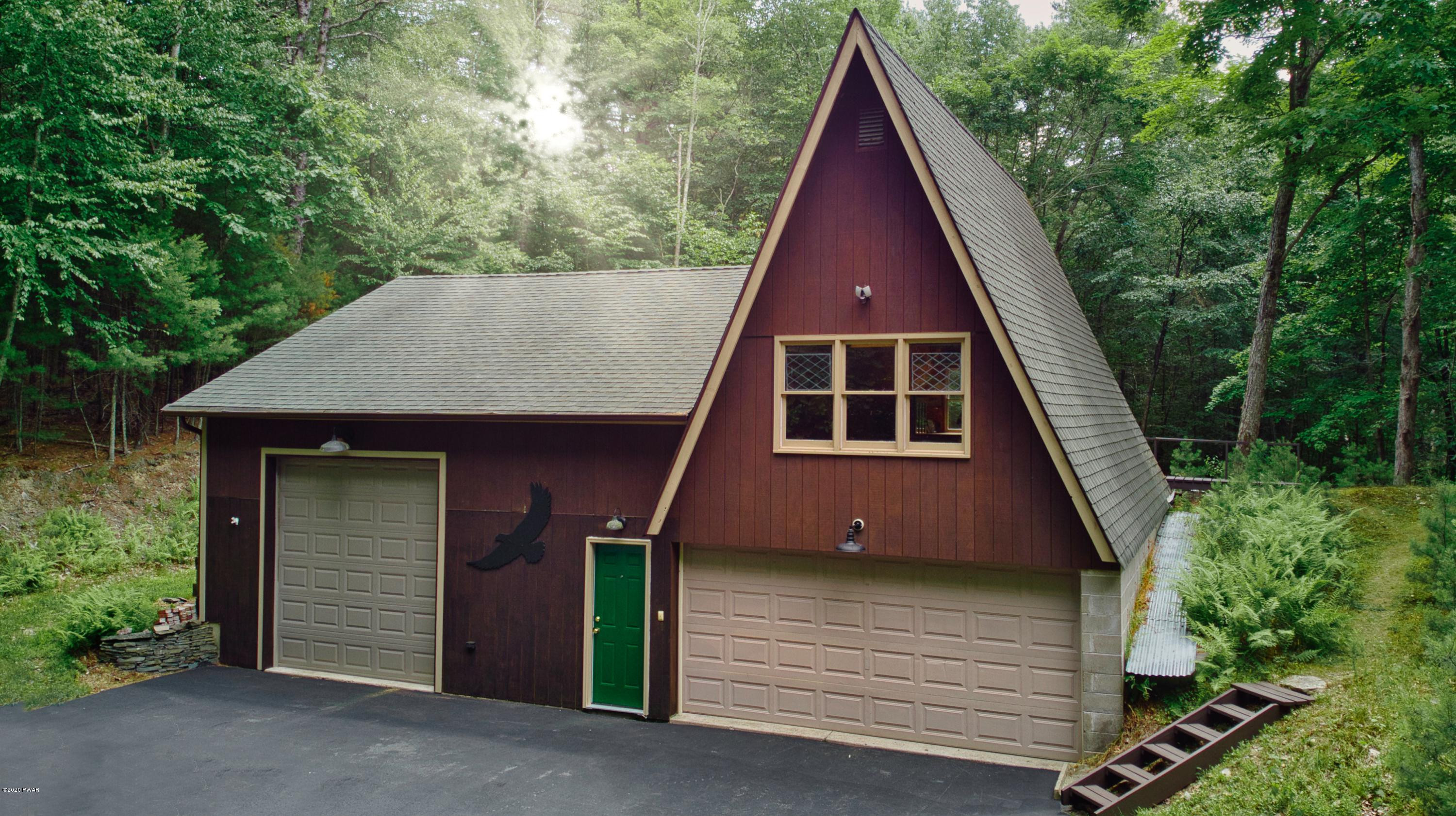 150 Log And Twig Road Dingmans Ferry, PA 18328 - Photo 26 of 38 Garage