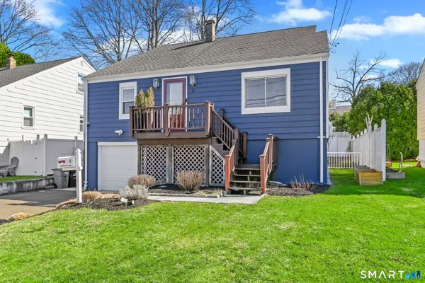 $549,000 | 6 Wildmere Lane, Norwalk, CT 06851