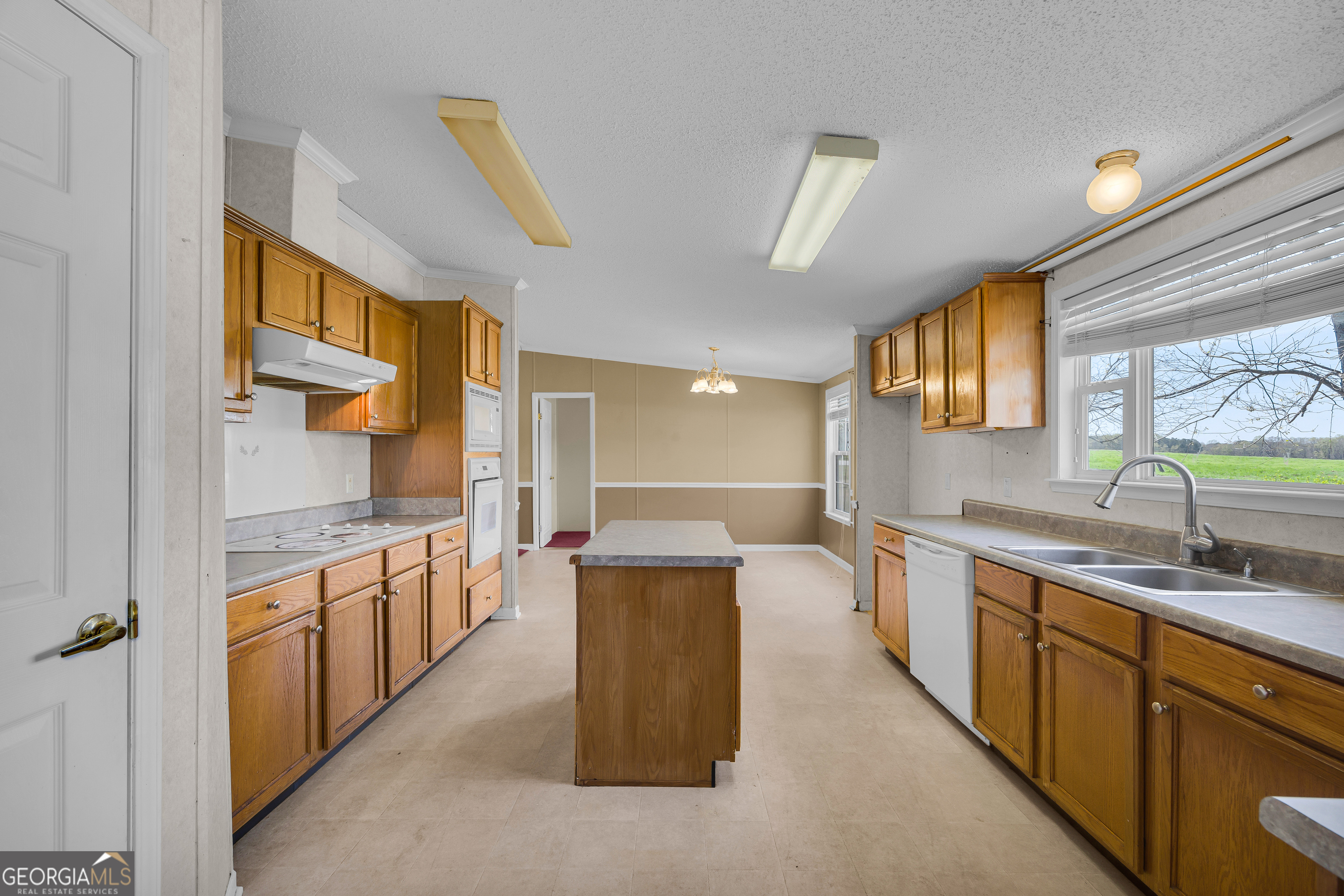 11096 Nowhere Road Hull, GA 30646 - Photo 6 of 46