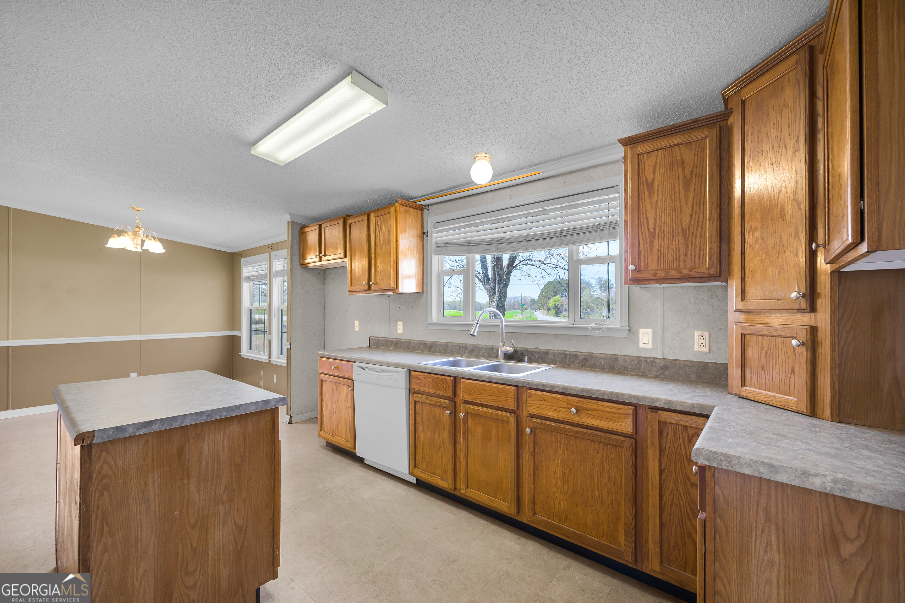 11096 Nowhere Road Hull, GA 30646 - Photo 7 of 46