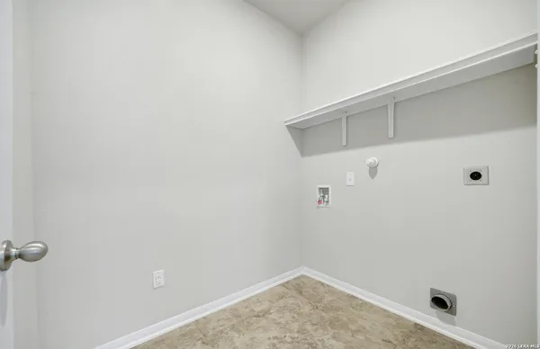 $2,050 | 8907 Arundal Garden, Converse, TX 78109