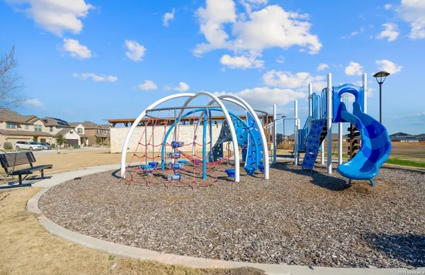 $2,050 | 8907 Arundal Garden, Converse, TX 78109