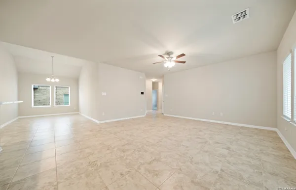 $2,050 | 8907 Arundal Garden, Converse, TX 78109