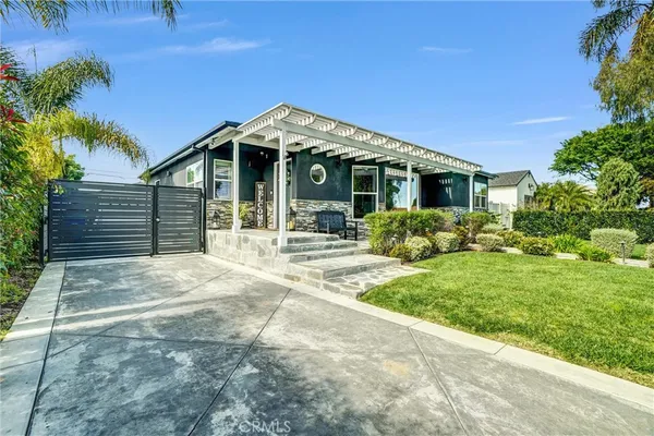 $1,499,000 | 4601 Pepperwood Avenue, Long Beach, CA 90808