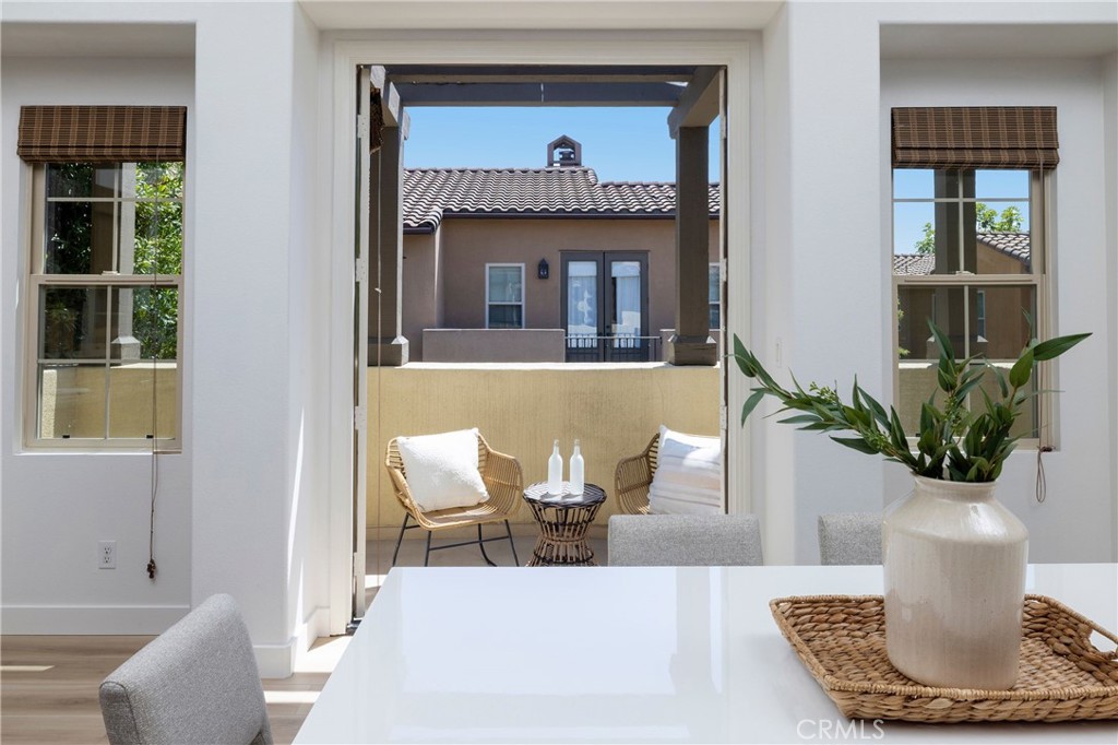 74 Townsend Irvine, CA 92620 - Photo 12 of 31 a living room with furniture and a potted plant
