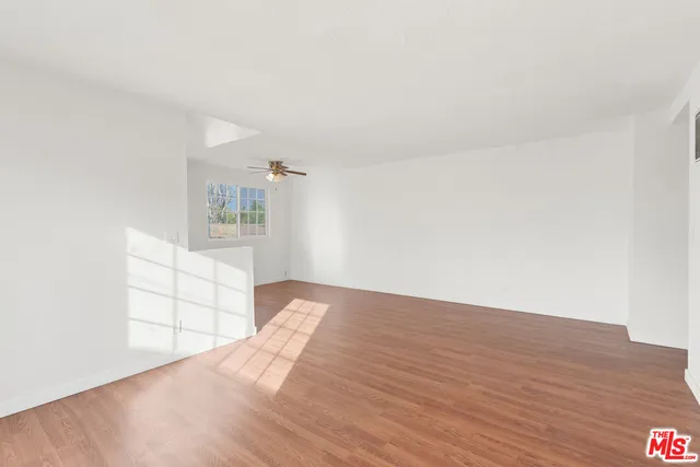 $2,400 | 12325 Oxnard Street, Unit 6, North Hollywood, CA 91606