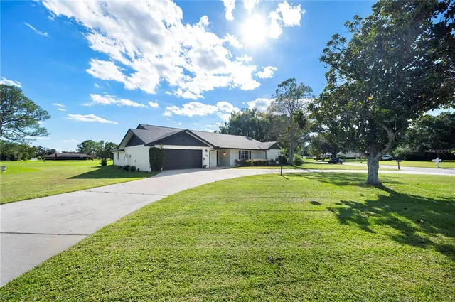 $417,500 | 10 Meadowlake Court, Winter Haven, FL 33884