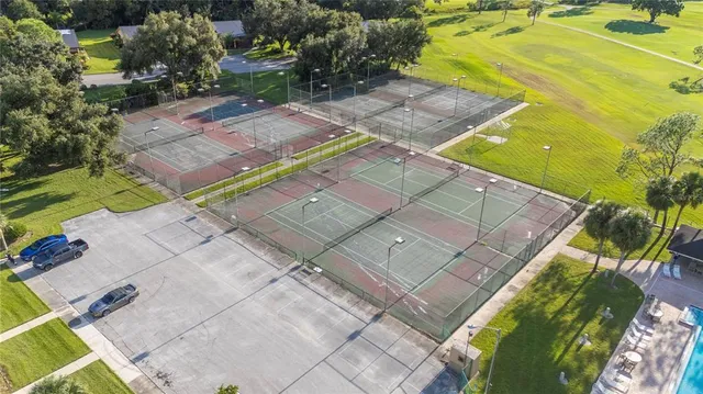 $417,500 | 10 Meadowlake Court, Winter Haven, FL 33884