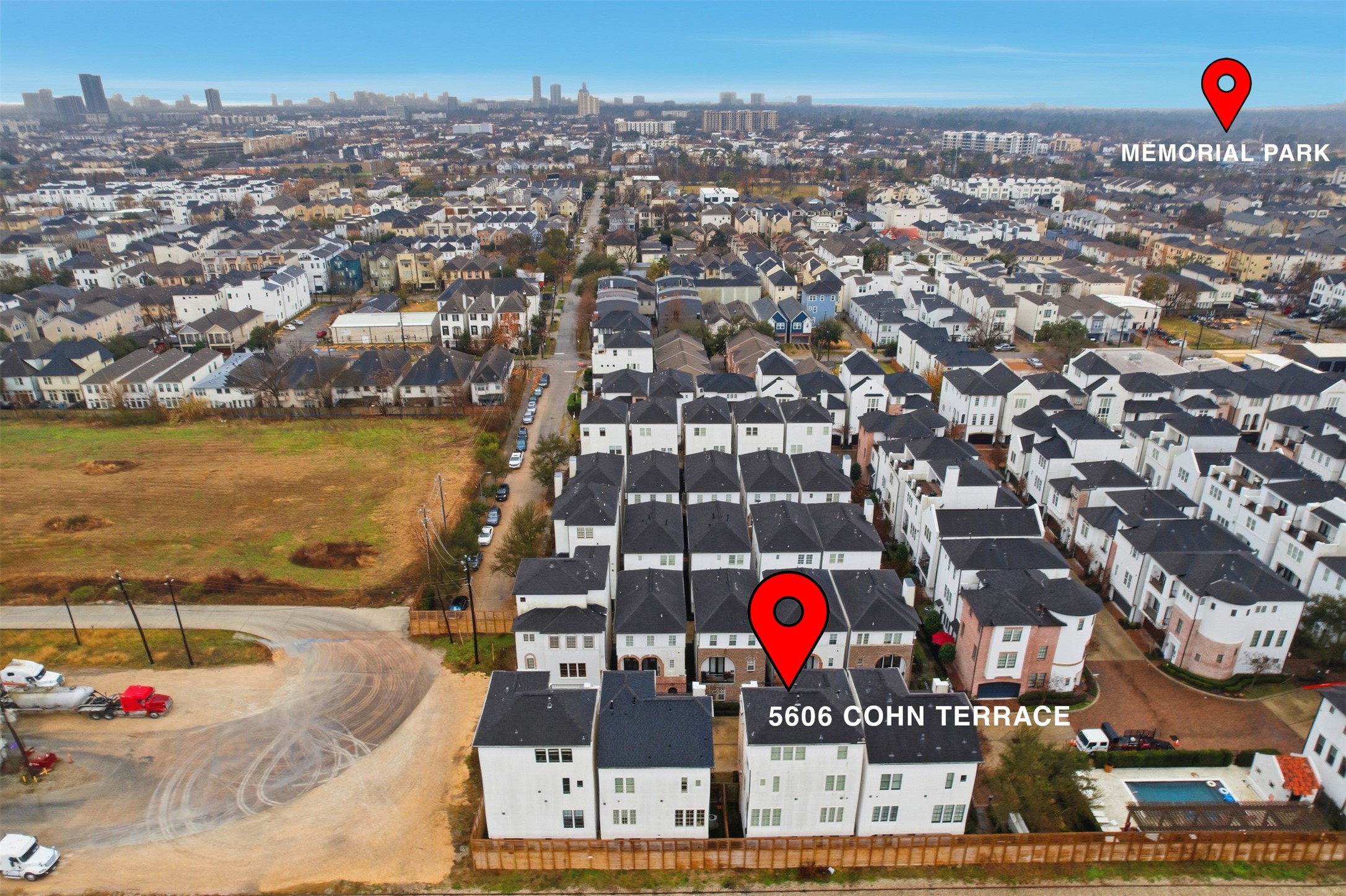 5606 Cohn Terrace Houston, TX 77007 - Photo 38 of 39 a view of city