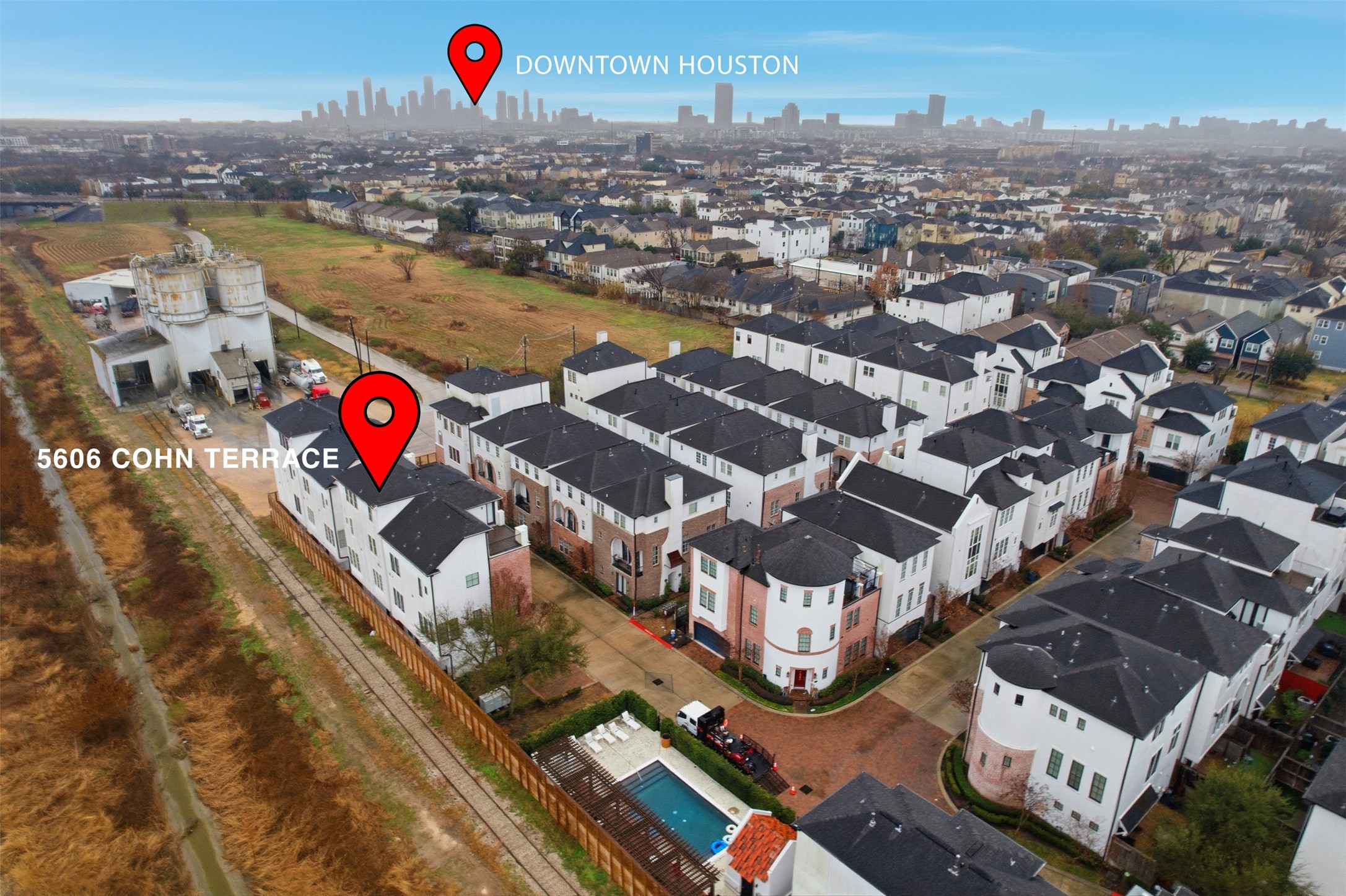 5606 Cohn Terrace Houston, TX 77007 - Photo 39 of 39 an aerial view of a house