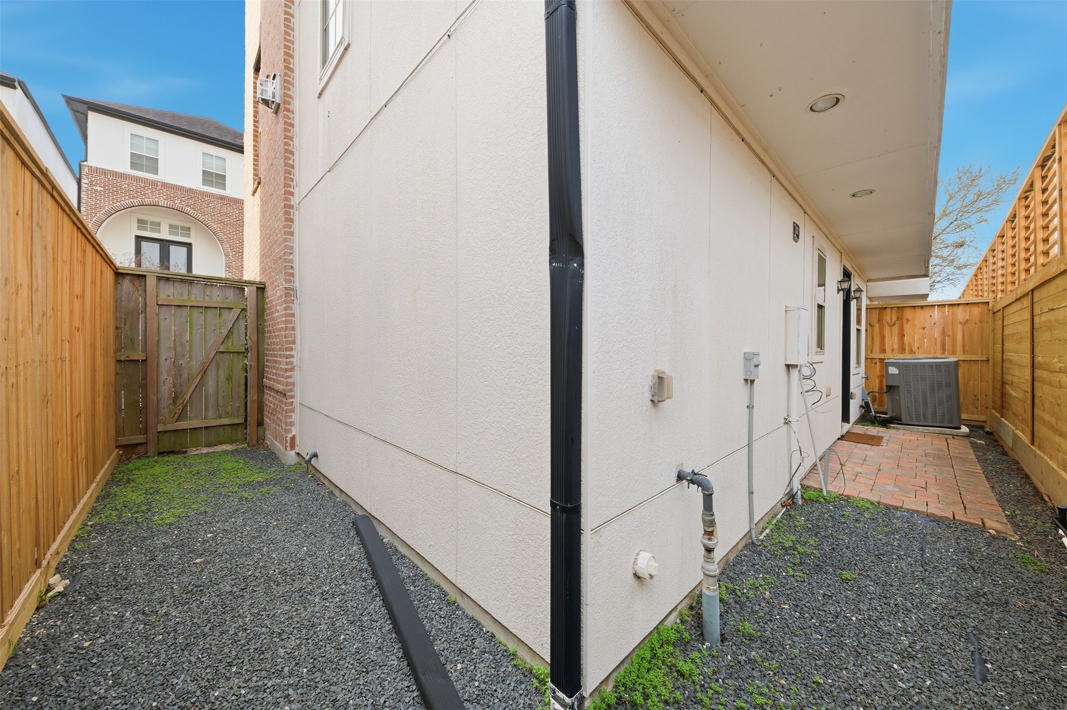 5606 Cohn Terrace Houston, TX 77007 - Photo 9 of 39 a view of a porch with wooden floor