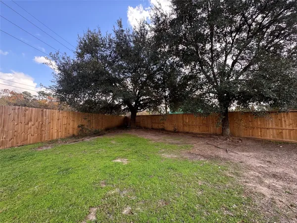 $2,095 | 23906 Kingmont Knoll Court, Spring, TX 77373