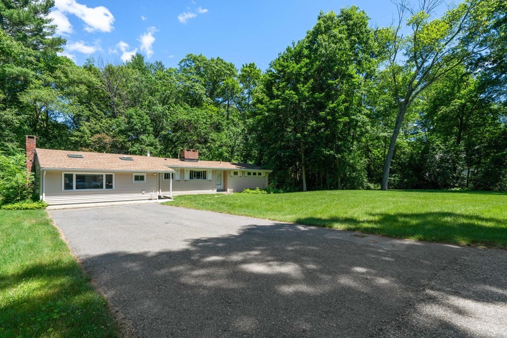 54 Brook Road Weston, MA 02493 - Photo 3 of 24