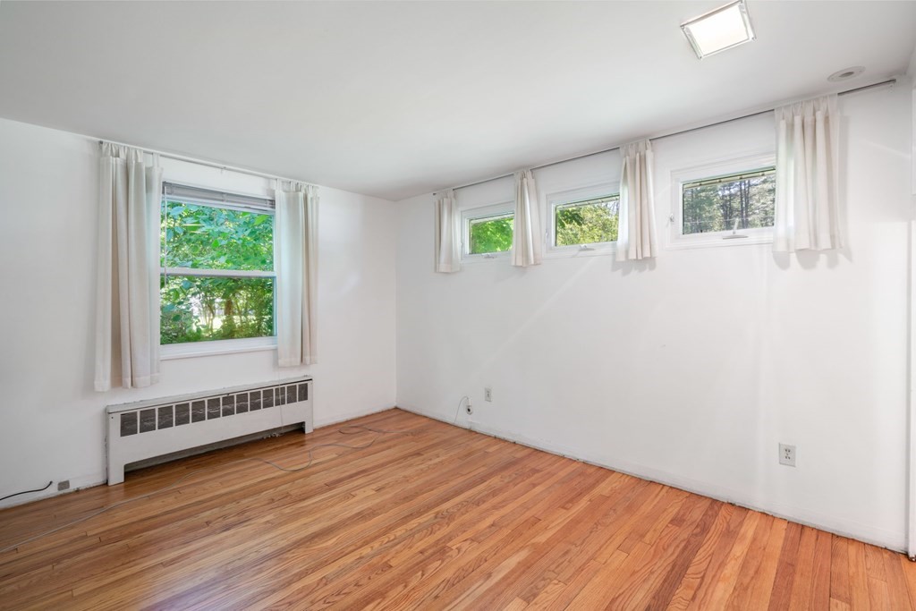 54 Brook Road Weston, MA 02493 - Photo 10 of 24